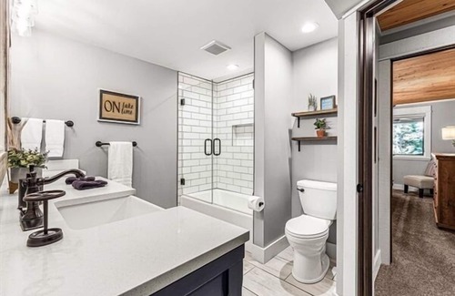 Stone Lake Resort | Sleeps 110+ 24 Bed/20 Bath Retreat Center Long Lake