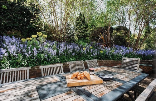 Cowes House | Sleeps 12-14 - Dog Friendly - Parking - Cowes