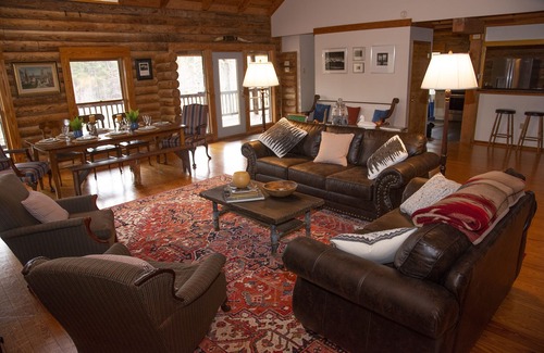 Arnoldsville Cabin | Sleeps 12, 4 bedrooms 3 full baths, 2 full kitchens, 4 TVs, space/views/nature!