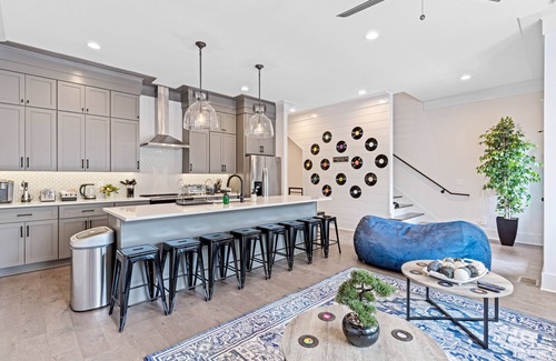 Greenwood House | *SLEEPS 12* Keep the Secret *EAST NASH1* 4BR* 4BA*