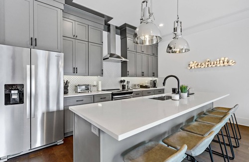 Eastwood House | *SLEEPS 12* Keep the Secret *EAST NASH6* 4BR* 4BA*