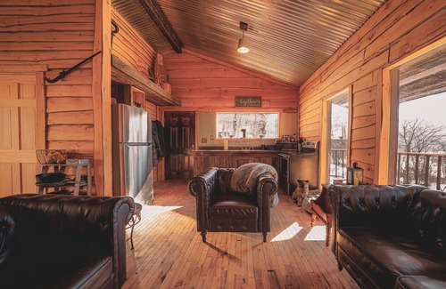 Lynx Cabin | Sleeps 12| Private Bathroom | Stunning Views