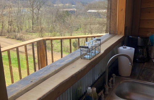 Lynx Cabin | Sleeps 12| Private Bathroom | Stunning Views