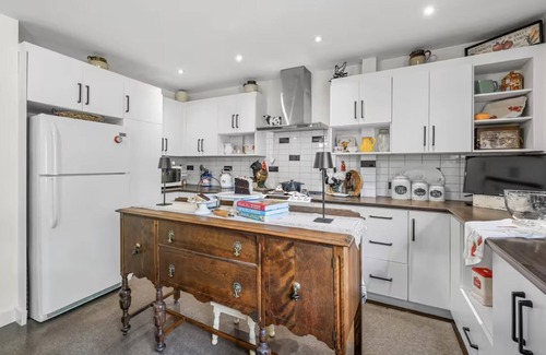 Clinton House | Sleeps 13, Restored Farmhouse at Red Sands Golf Course