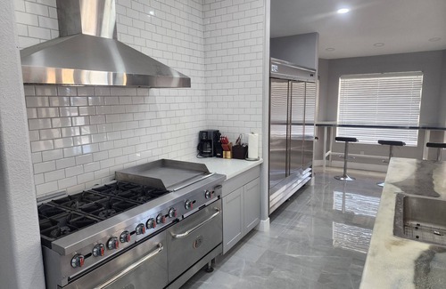 Lake Havasu City House | Sleeps 16. 5bd/5a. Pool, Spa, Park Room for RV, Boats and Toy Trailers !