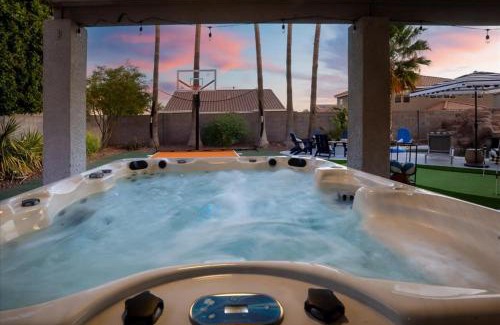 Alta Vista Estates House | Sleeps 16 Pool Hot Tub Sport Court Game Room