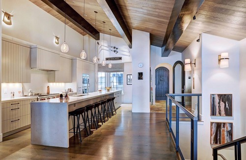 Vail Ski Chalet | Sleeps 16! Ski-In/Ski-Out Mountain Chalet