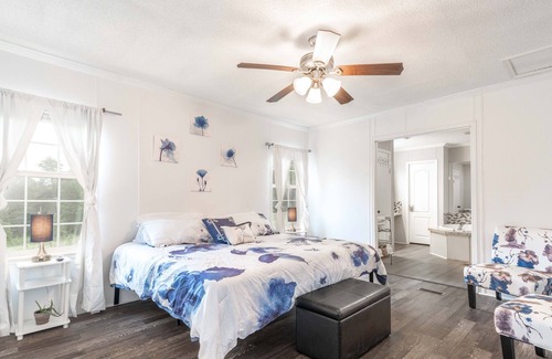 Madison House | Sleeps 18+ Madison House on 7 Acres