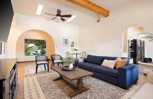 Bermuda Dunes Villa | Sleeps 20! Mansion w/Pool + Indoor Tennis Court | Starlight Estate by AvantStay