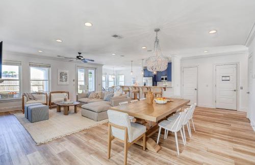 Frangista Beach House | Sleeps 20, Private Pool, Putting Green, Walk to Beach Vitamin Sea by AvantStay