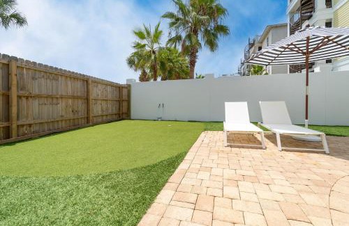 Frangista Beach House | Sleeps 20, Private Pool, Putting Green, Walk to Beach Vitamin Sea by AvantStay