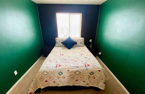 Payson House | Sleeps 20! Rare Family Friendly House.