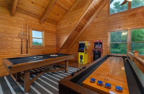 Arden House | Sleeps 20 Sport Court Pool Hot Tub Playground