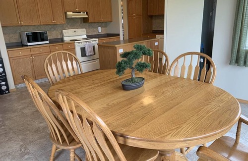 Division No. 3 House | Sleeps 26- 5 mins from Waterton Entrance WCV -A&C