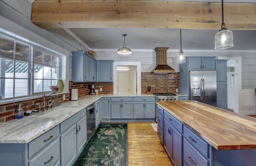 Garden Valley Other | Sleeps 29! 9-bedroom 8-Bath 3-Kitchen, Historic McBride Farm in Garden Valley