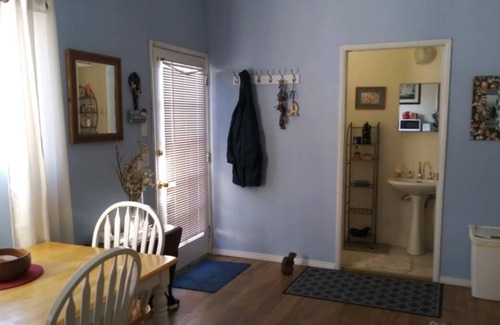 East Mesa Cottage | Sleeps 3 - Queen bed and twin futon. Pets with approval. (Max 4)