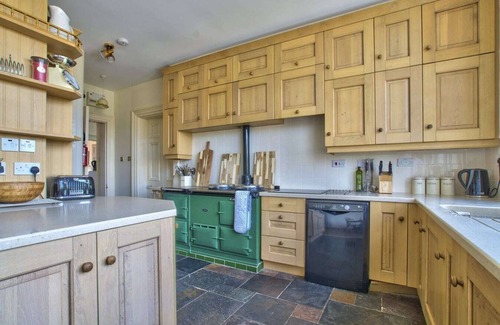 Bedford House | Sleeps 30 - Grand Country House, Indoor Pool & Spa