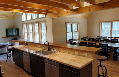 Hamilton House | Sleeps 34! Brand New Construction 2020! Pool, Hot tub, Sand Volleyball Court!