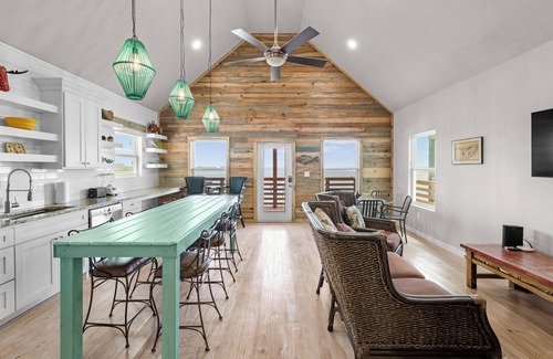 Flour Bluff House | Sleeps 38 | 5 Laguna Village Homes | Waterfront Pool, Private Boat Dock, Ramp