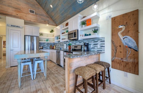Flour Bluff House | Sleeps 38 | 5 Laguna Village Homes | Waterfront Pool, Private Boat Dock, Ramp