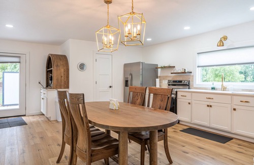 Millersburg House | Sleeps 4, Amish Country, gorgeous and relaxing.