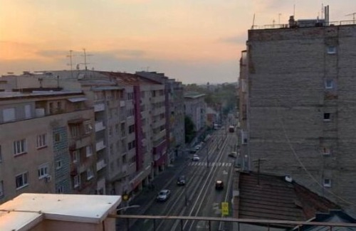 Vozdovac Apartment | Sleeps 5* 2 Bedrooms*Wi-Fi*Rooftop Balcony*Cozy*