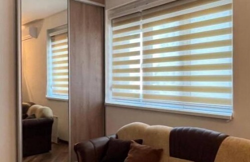 Vozdovac Apartment | Sleeps 5* 2 Bedrooms*Wi-Fi*Rooftop Balcony*Cozy*
