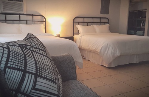 Fort Worth Apartment | Sleeps 5 free internet and parking close to stockyards