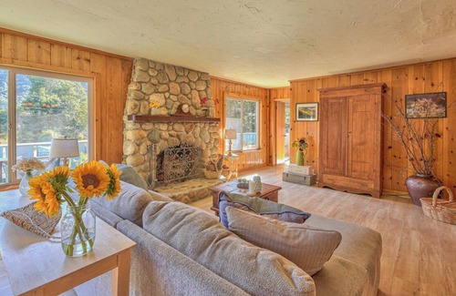 Carmel Valley House | Sleeps 6. 3 Bed, 3 Bath. Easy walk to hiking, river, shopping, and wine tasting.
