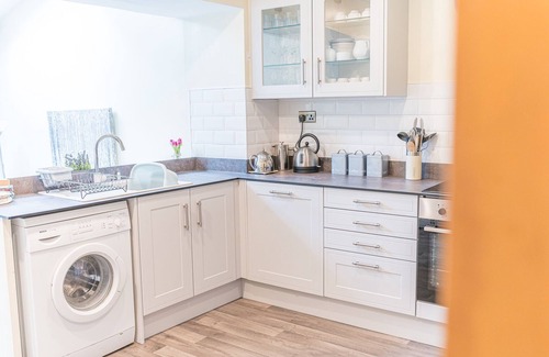 Satterthwaite Cottage | Sleeps 6 guests in 3 bedrooms