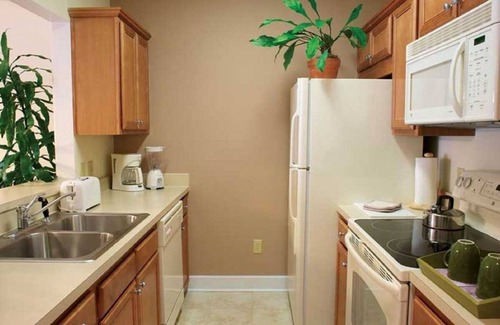 Lackey Condo | Sleeps 6 - Large 2BR Townhome, Indoor/Outdoor Pool, Golf, Close To Theme Parks!