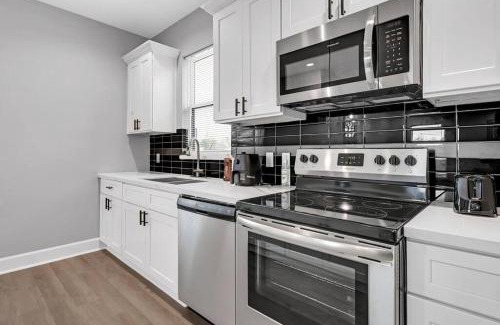 Southeast Houston House | Sleeps 7 Newly Built 10 min from All major attractions
