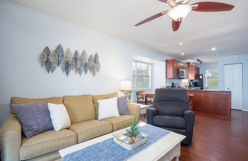 Indian Point Condo | Sleeps 8 | 2BR | Pebble Beach | Big Deck | By SDC
