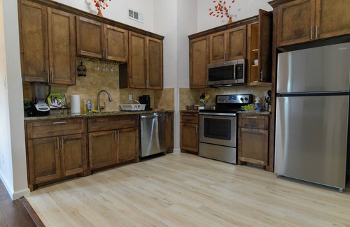 The Colony House | Sleeps 8,3 bed, 2 bath, North Dallas in Colony, 20 mins from DFW/DAL Airport