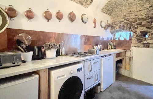 Isolabona House | Sleeps 8 Casa Valentino Isolabona Liguria Italy Free parking WIFI Sun Terrace