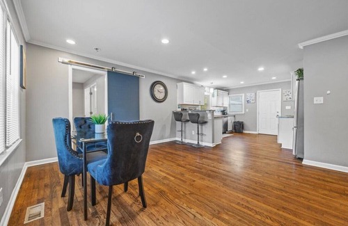 Candler-McAfee House | Sleeps 8 - Central Golf Getaway