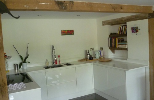 Haslemere House | SLEEPS 8 Contemporary Oak Frame Home Large Garden Rural AONB Far Reaching View