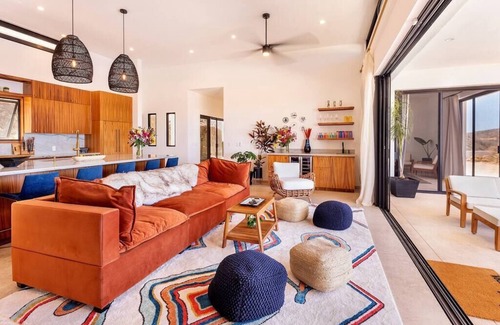 El Pescadero Villa | Sleeps 8-Lavish 4-Bed Villa Ultimate Luxury & Amenities, Luxury Villa