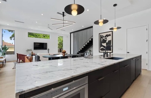 Barton Heights House | Sleeps 8-Luxury Home near Zilker
