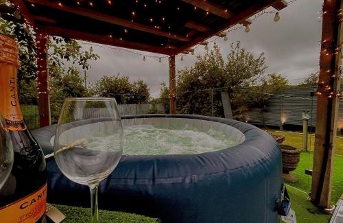 Tanygrisiau House | Sleeps 8 Snowdonia North Wales Nr Zip World