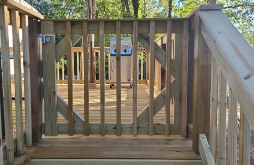 Eddyville House | Sleeps up to 10 people! Ask about our hunter specials!