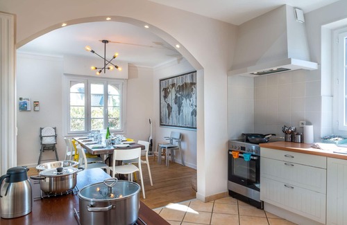 Perros-Guirec House | Sleeps up to 45 in Ploumanac'h