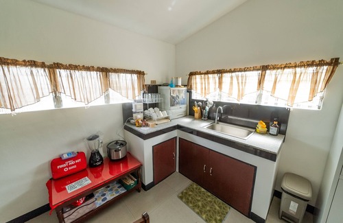 Tagbilaran House | Sleeps up to 8 , additional 6 dollars fee over 8 bungalow house.