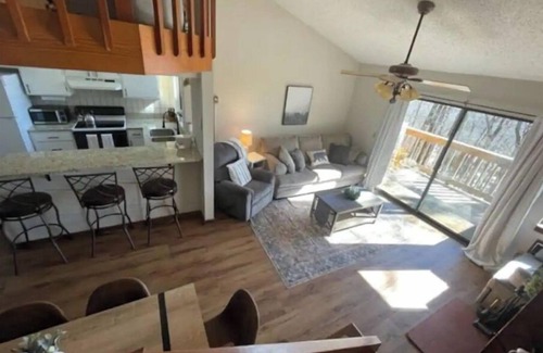 Roseland Ski Chalet | Sleepy Bear Chalet