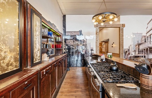 Ashton House | Sleepy Saddle Saloon-Hot Tub-Historic-Renovated