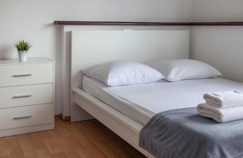 Srodmiescie Apartment | Sleepy3city with Sea View II