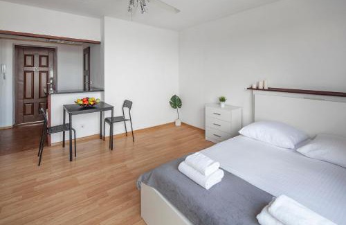 Srodmiescie Apartment | Sleepy3city with Sea View II