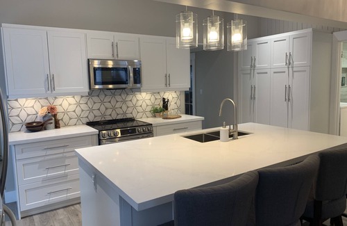 Scugog Cottage | Sleigh the Holidays! Entire Lakefront Cottage for a week over Xmas or NYE!