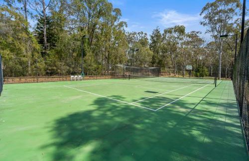 Morisset House | Slice of Heaven Family Retreat - Good Times at Wilderness Waters