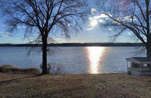 Gumberry House | Slice of Heaven on the Lake